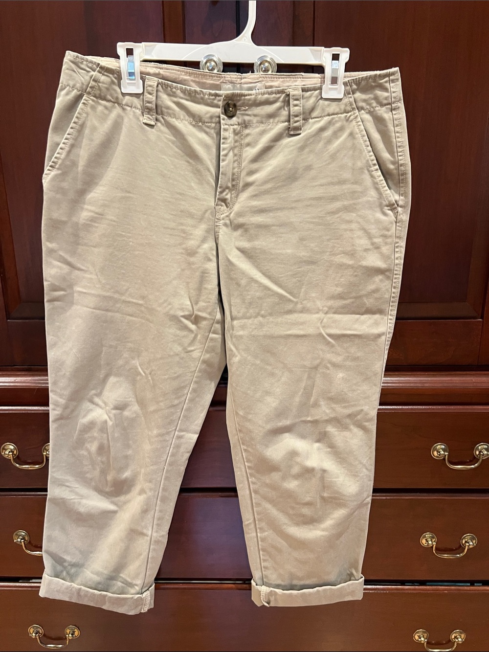 Old Navy Women’s Chino cropped pants